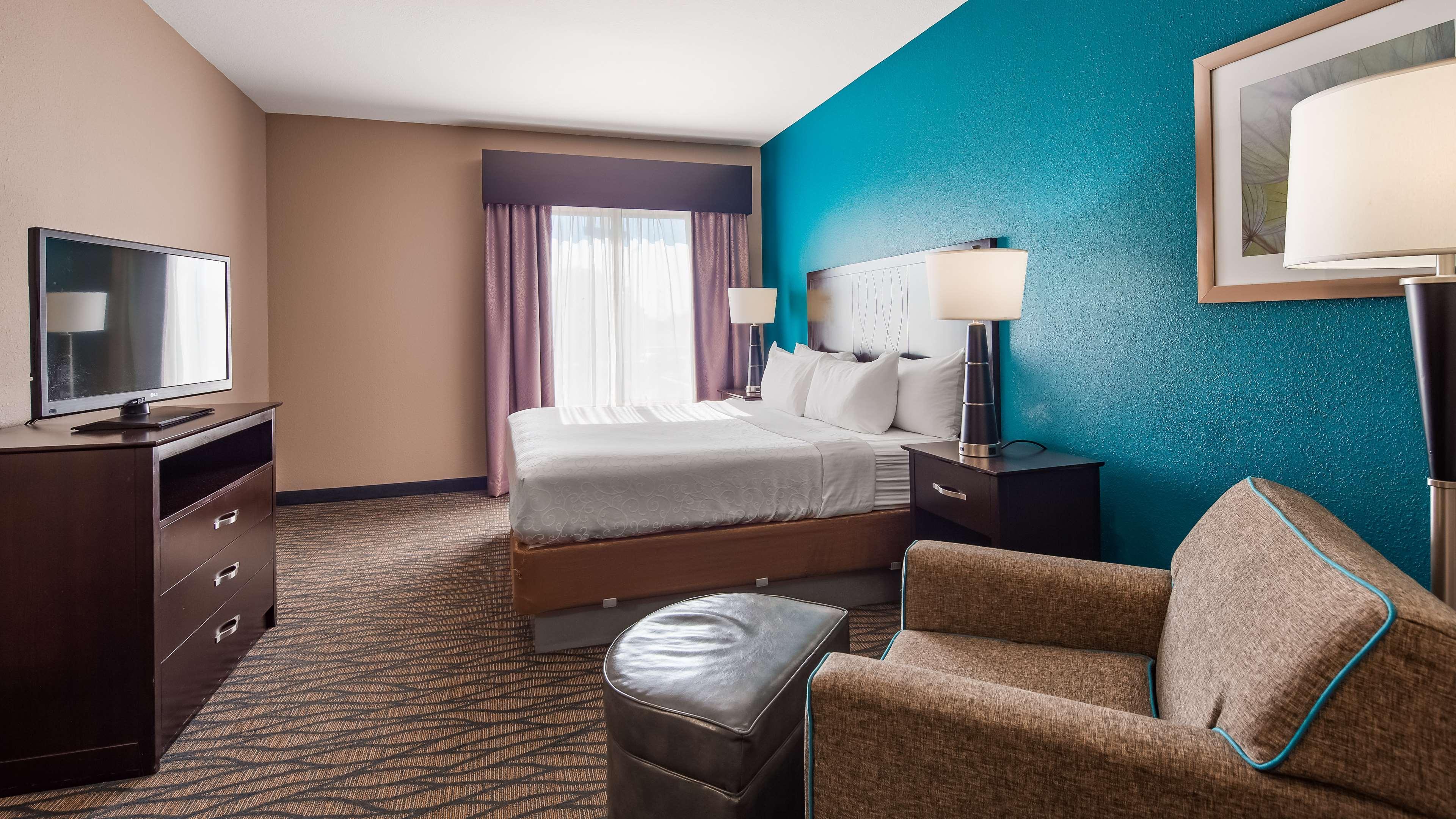 Best Western Plus Hiawatha Hotel Bagian luar foto