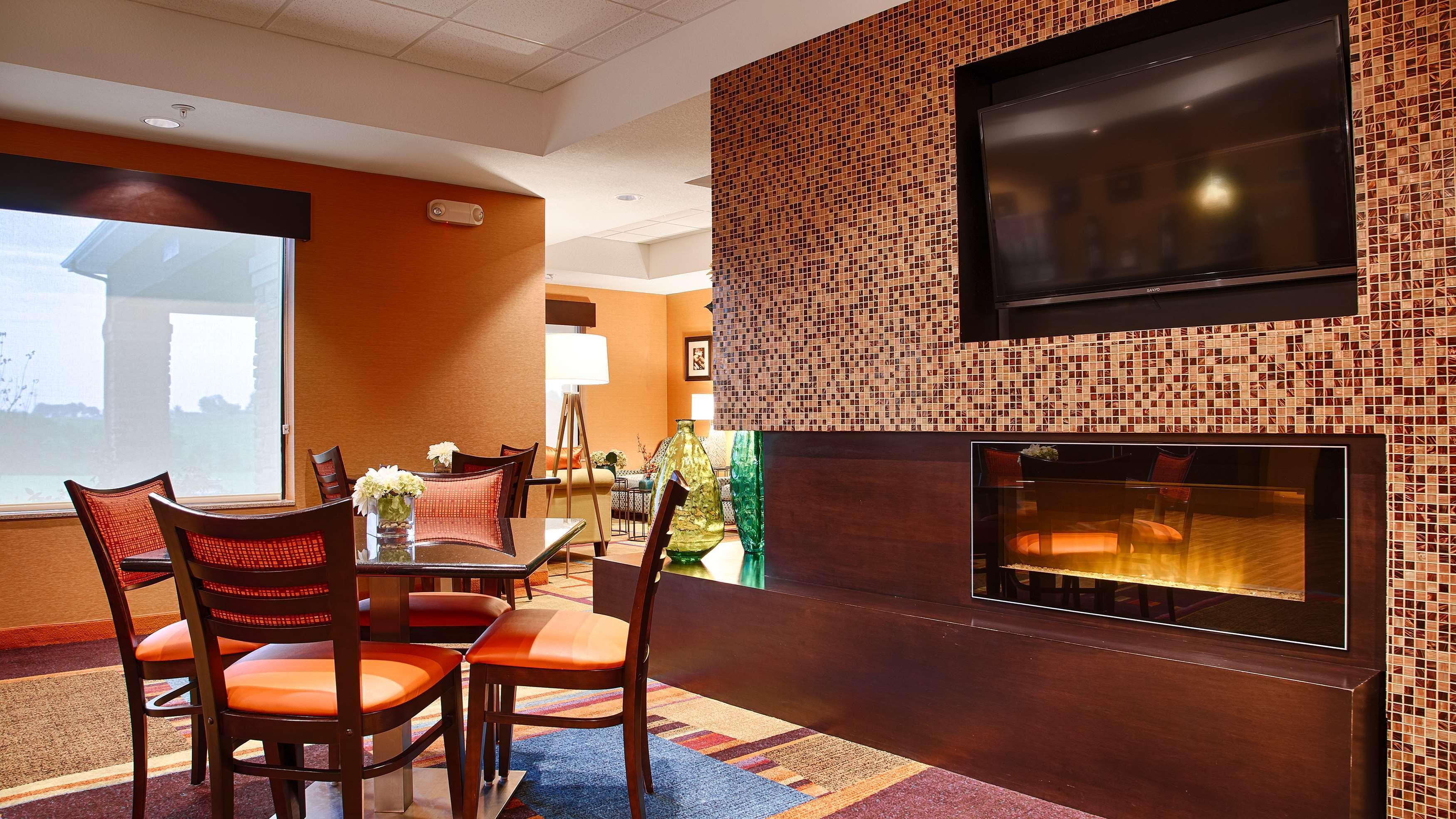 Best Western Plus Hiawatha Hotel Bagian luar foto